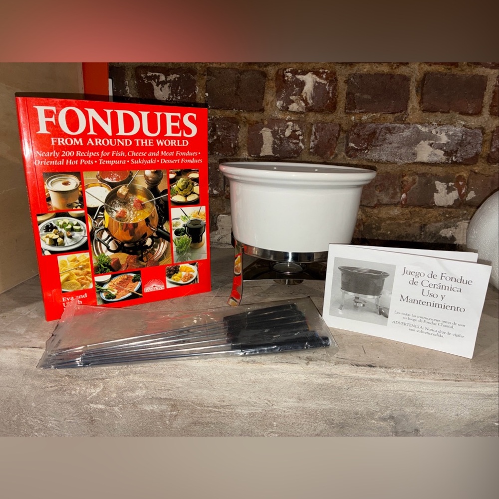 Chantal Fun Fondue w/ Ceramic Pot, New, Complete, Out Of Box & Cookbook Bundle